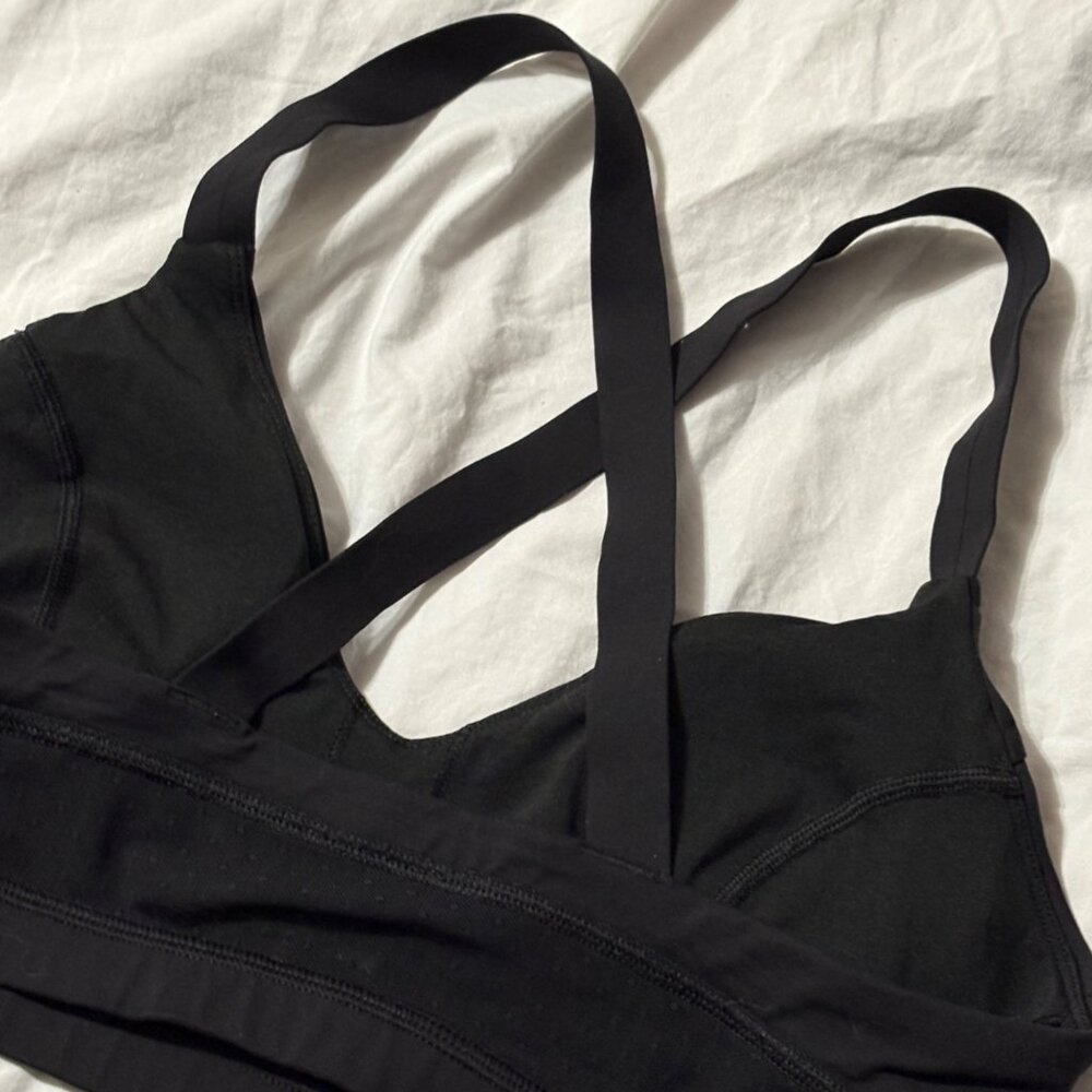 EXCELLENT Lululemon Body Con Sports Yoga Mesh Luxtreme Black Bra Size 8 - Picture 5 of 9